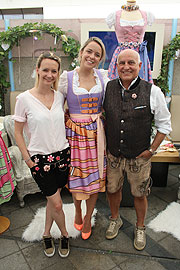 Eileen von Angermaier Trachten, Designerin Marina Hoermanseder, Angermaier Chef Dr. Axel Munz (©Foto: Martin Schmitz)